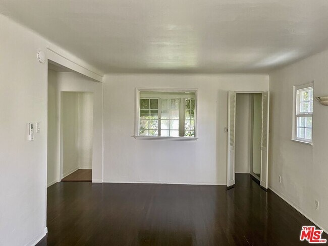 Building Photo - 9050 Elevado Ave