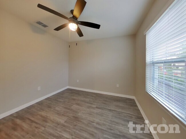 Building Photo - 5131 Star Ruby Ave