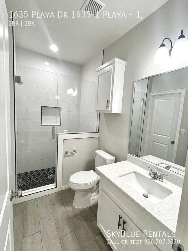 Building Photo - 1635 Playa Dr