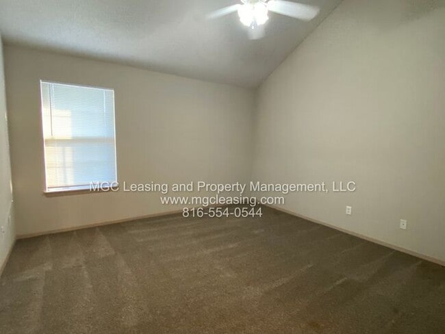 Building Photo - SOUTH GARDEN TOWNHOMES