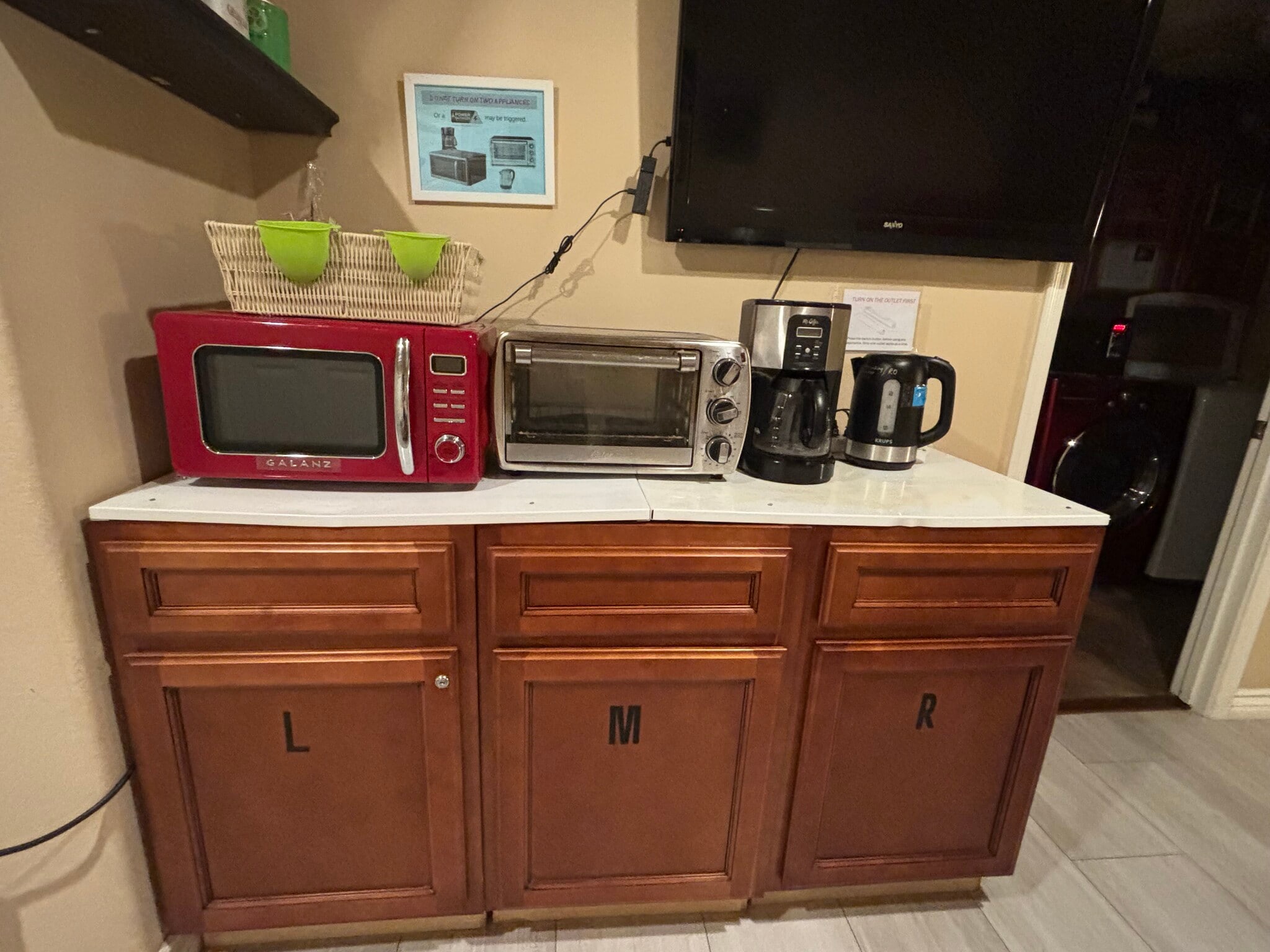 Building Photo - 1350 S Greenfield Rd