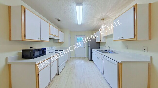 Building Photo - 1030 Blue Ridge Dr