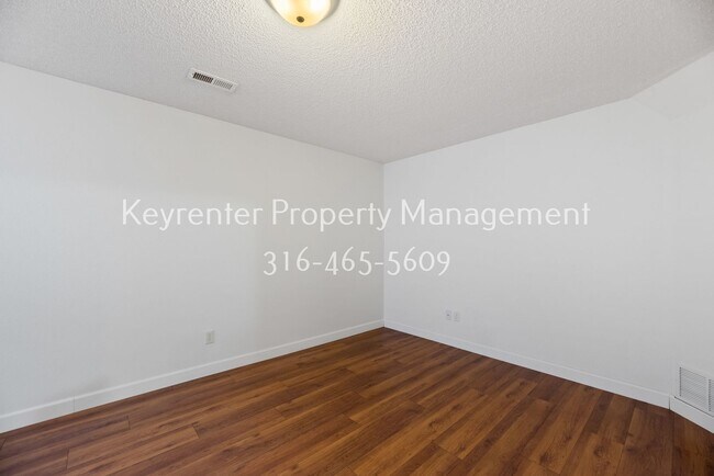 Building Photo - Beautiful 4 Bed 3 Bath in Andover School District!