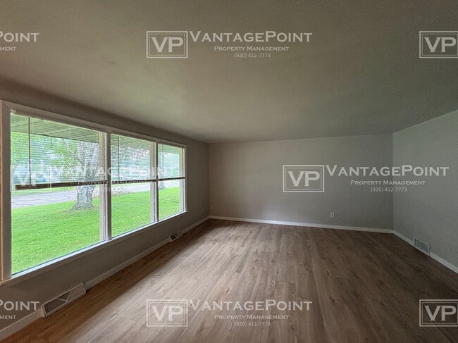 Building Photo - 1643 Birchwood Dr