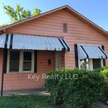 Building Photo - 1923 Kelly St