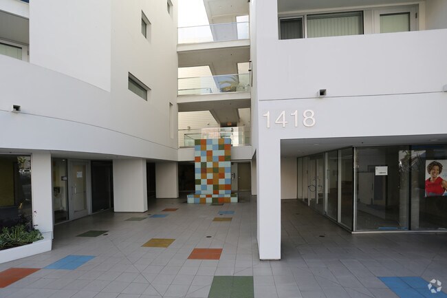 Building Photo - Genoa Apartments