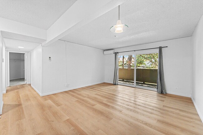 Building Photo - 1453 Neotomas Ave