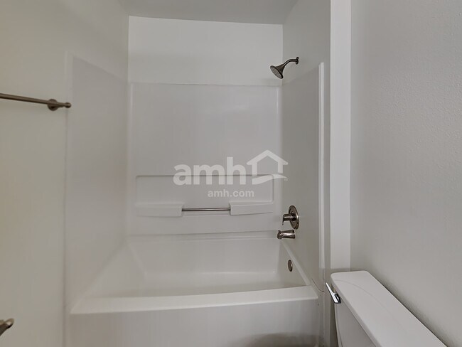 Building Photo - 3347 Bent Spring Ct