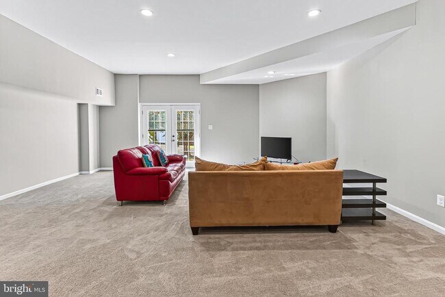 Building Photo - 1300 Pinstripe Ct