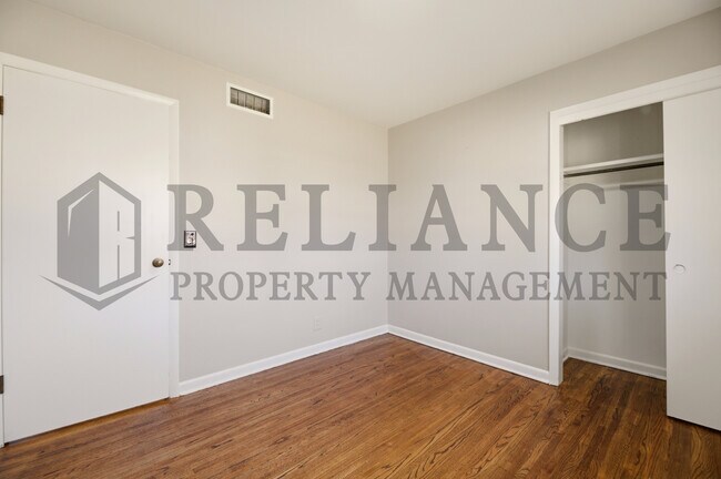 Building Photo - 9711 W Birch Ln