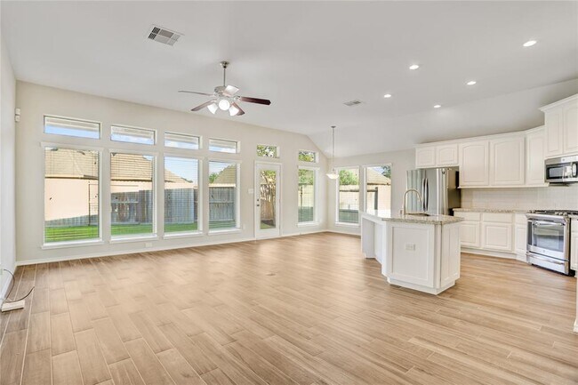 Building Photo - 1430 Laura Hills Ln