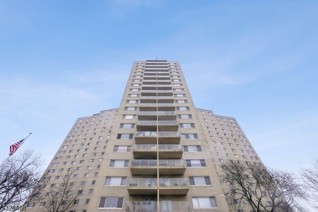 Building Photo - 377 S Harrison St
