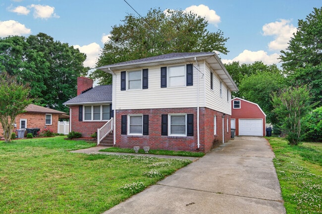 Building Photo - 62 Cline Dr