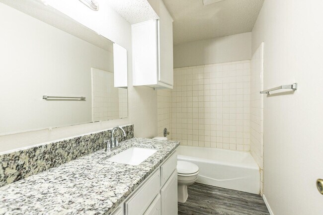 Building Photo - 17 Wagnon Dr