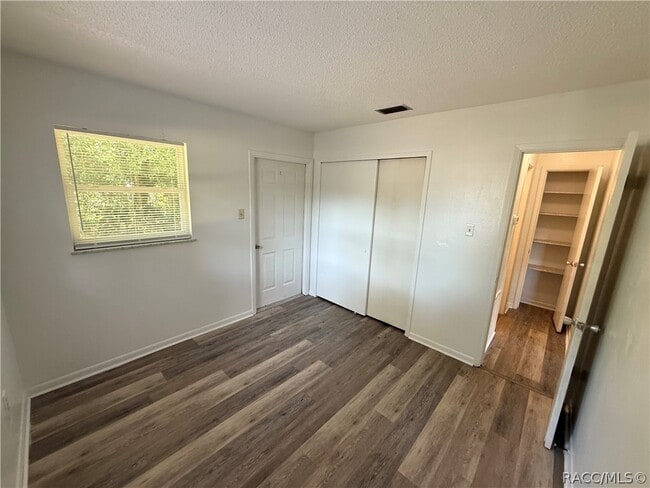 Building Photo - 7125 W Porpoise Dr