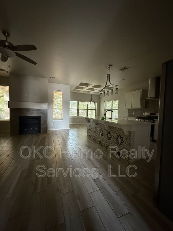 Building Photo - 2905 Quail Creek Rd