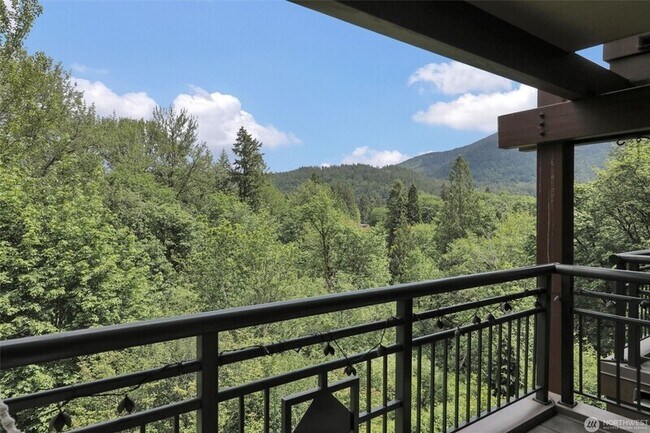 Building Photo - 1000 Cabin Creek Ln SW