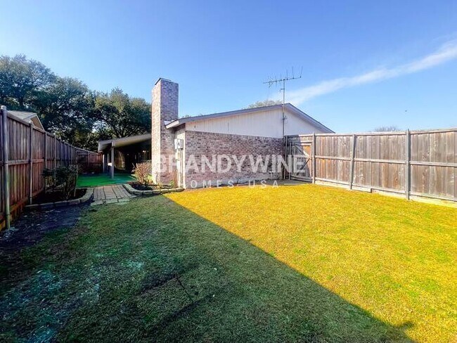 Building Photo - 4426 Mint Dr