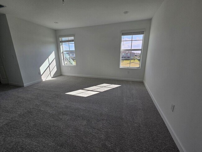 Building Photo - 19672 WHISPERING CREEK Rd