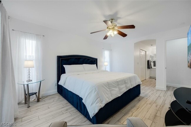 Building Photo - 1724 SW 31st Ln