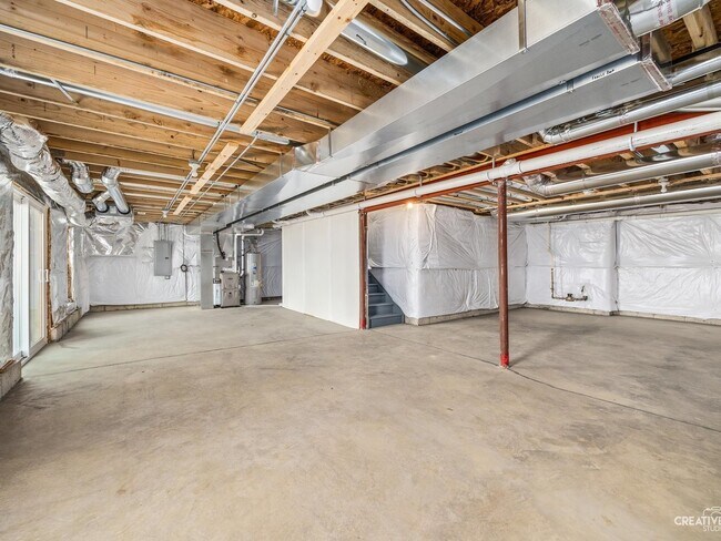 Building Photo - 385 Danforth Dr