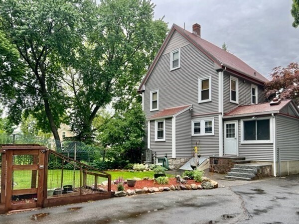 Building Photo - 45 Cherry Pl