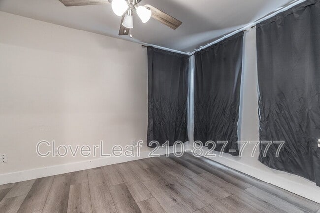Building Photo - 139 Hansford St