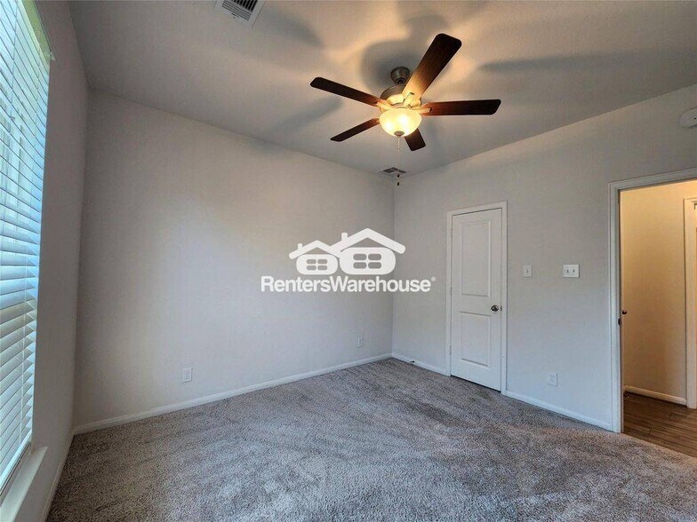 Building Photo - 411 Alaska Cedar Dr