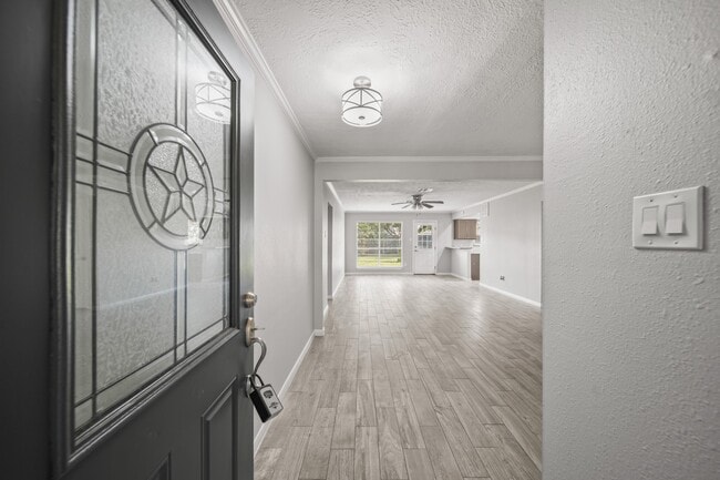 Building Photo - 5013 Camden Ln