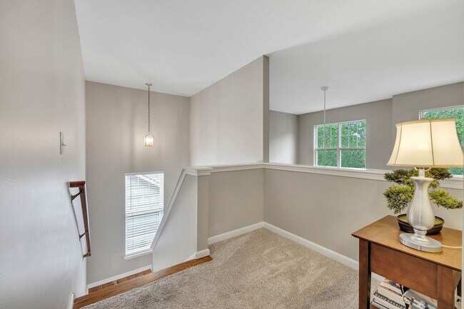 Building Photo - Spotless 3BR/2.5BA townhome minutes from West End, Downtown Nashville!