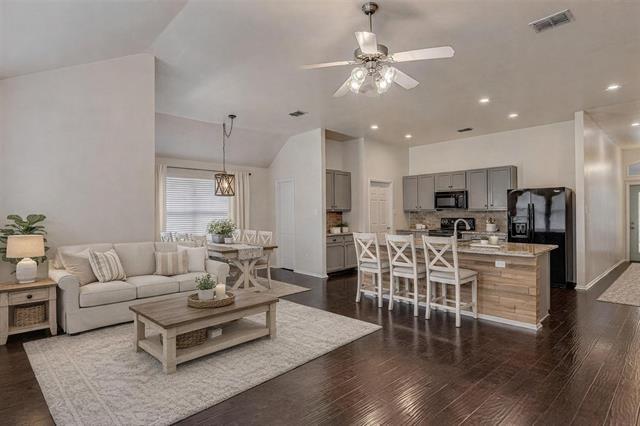 Building Photo - 931 Hunter Ln