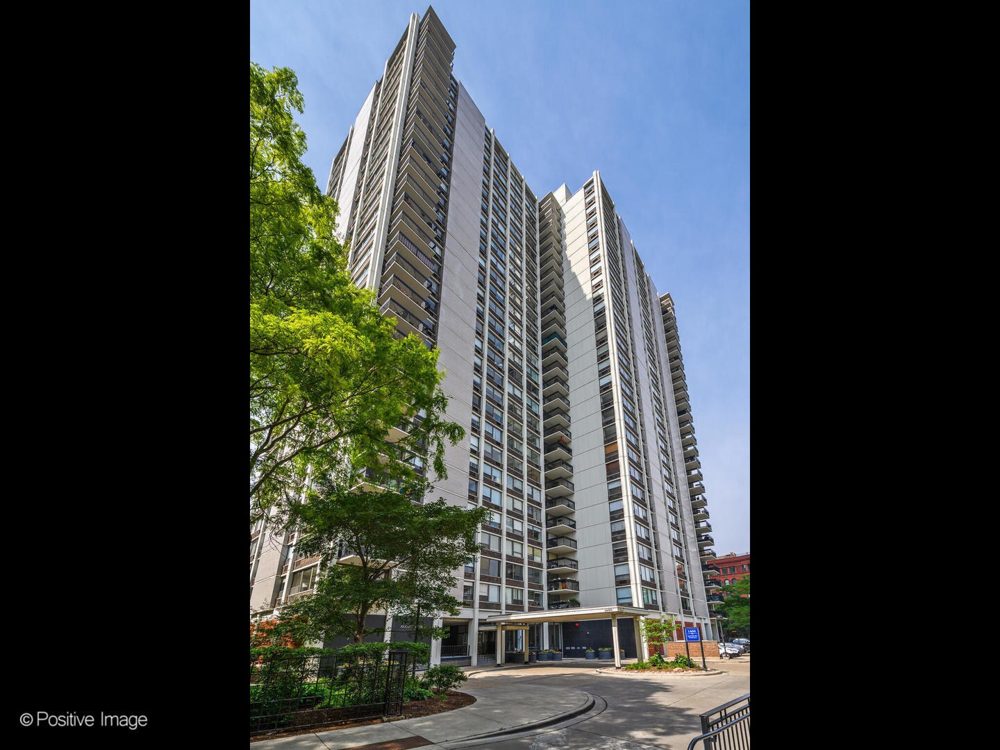 Building Photo - 1460 N Sandburg Ter