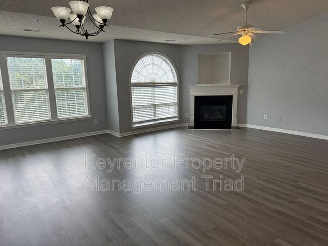 Building Photo - 6109 Hedgecock Cir