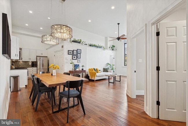 Primary Photo - 246 Fitzwater St