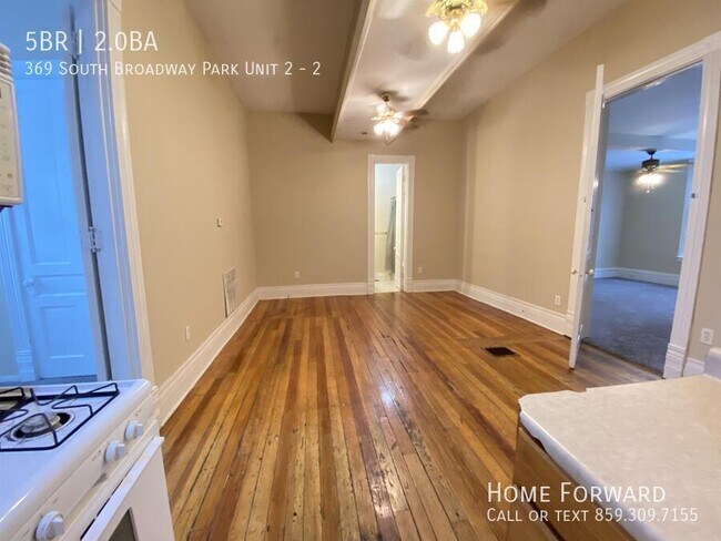 Building Photo - 369 S Broadway Park