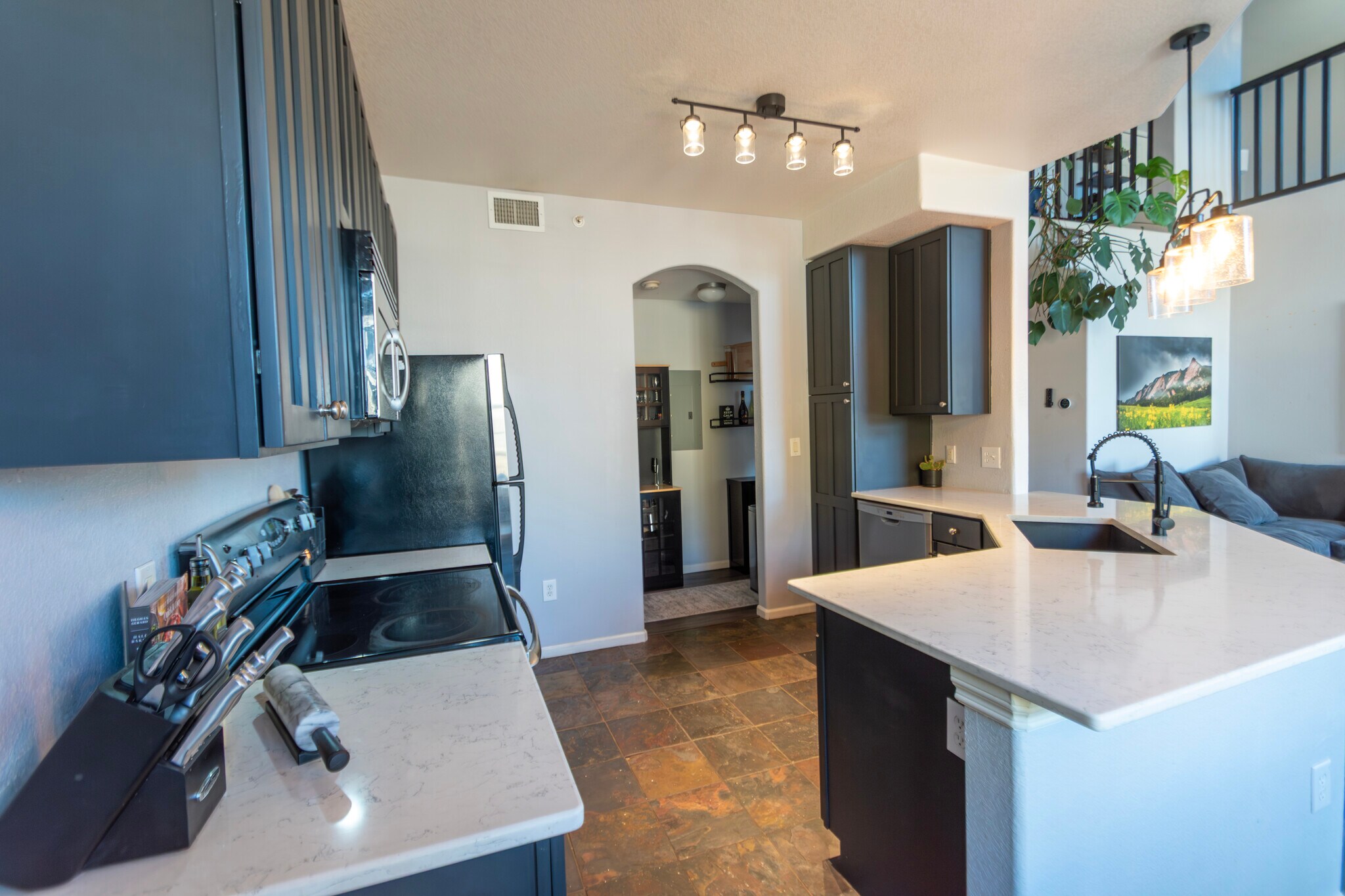 Building Photo - 2875 Blue Sky Cir