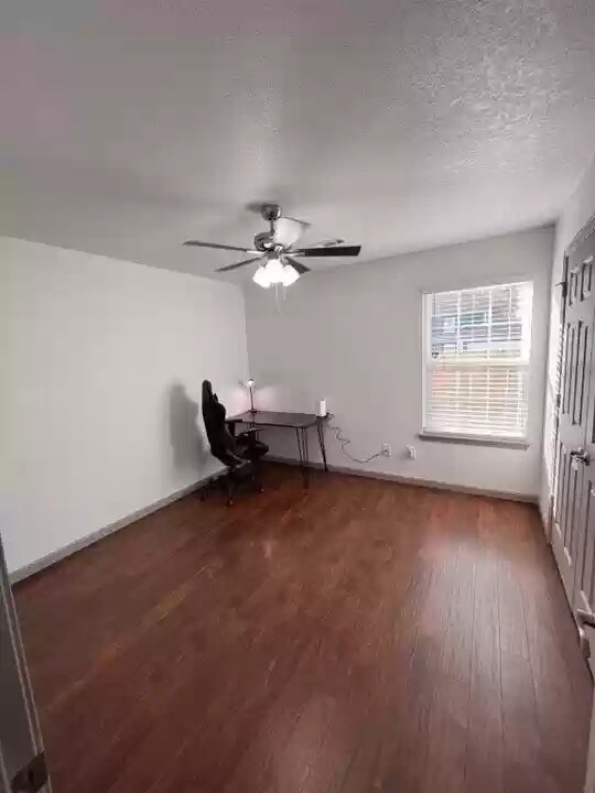 Building Photo - 1977 W Deane St