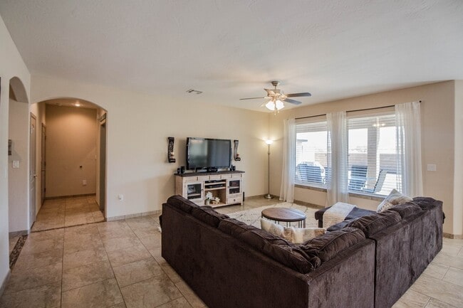 Building Photo - Spacious, Charming Home