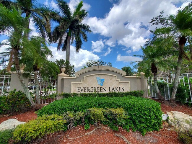 Building Photo - 5041 Wiles Rd