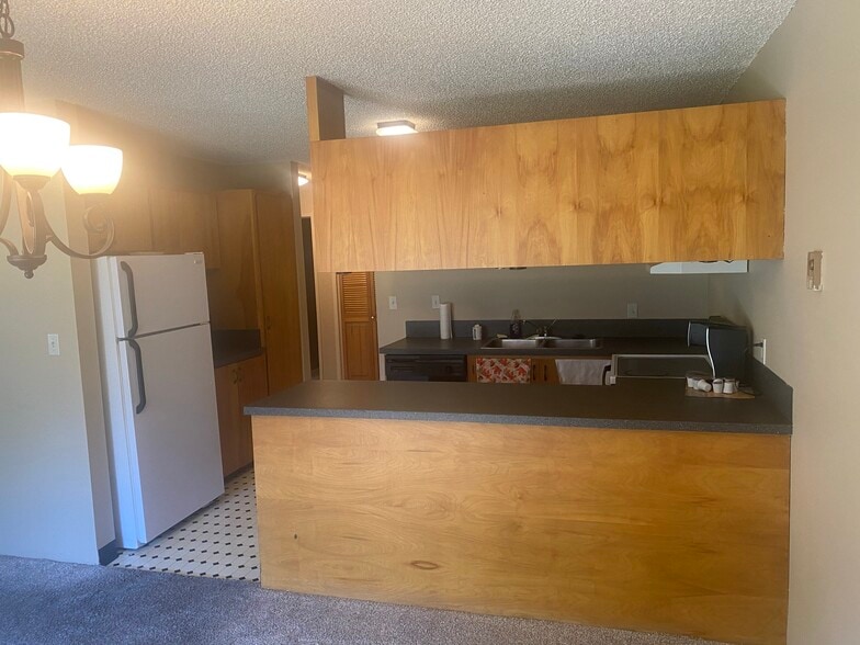 Building Photo - 1220 NW State St