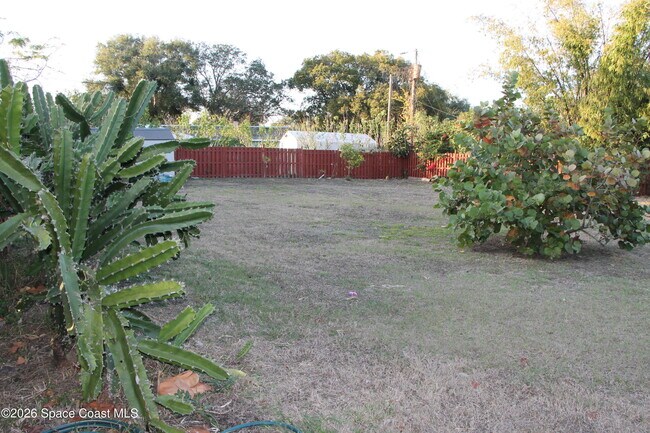 Building Photo - 904 Kensington Dr