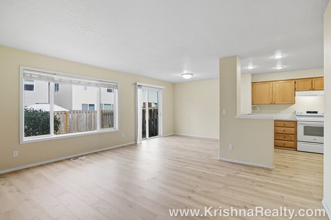 Building Photo - 15369 NW Sweetgale Ln