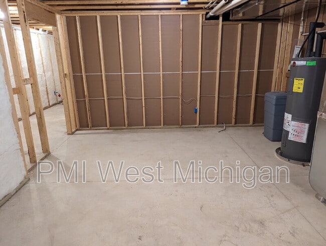Building Photo - 30 Ransom St