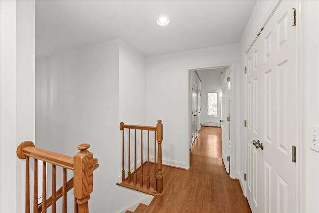 Building Photo - 6013 Selvyn Rd