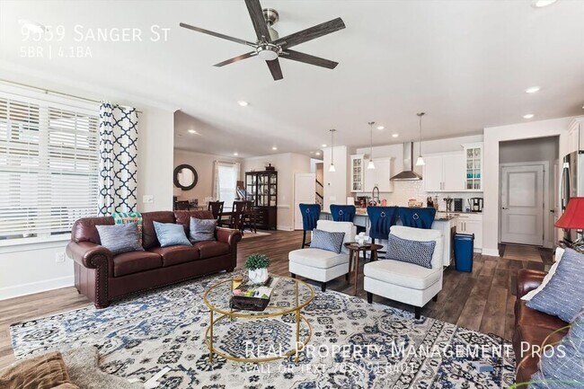 Building Photo - 9559 Sanger St