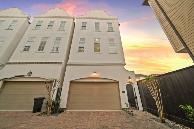 Building Photo - 1250 W 23rd St