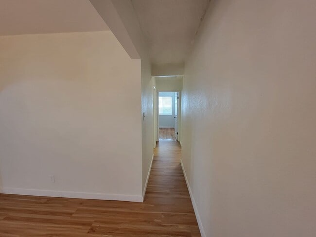 Building Photo - Torrance - 3 bd / 2 ba Home! GREAT LOCATION!!