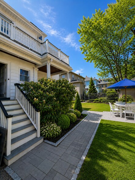 Back yard & porch - 25 Undine Rd