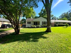 Building Photo - 357 Fontaine St