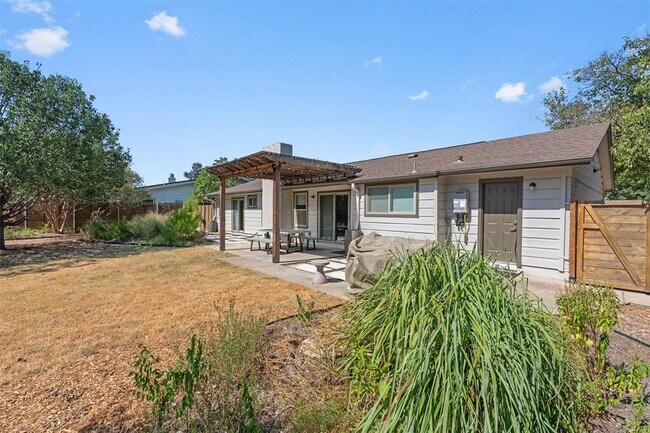 Building Photo - 5405 Fairmont Cir